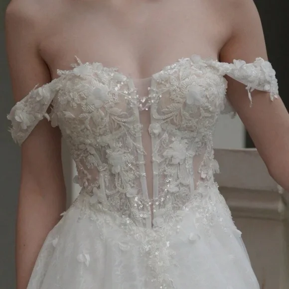 Chic Off-Shoulder Lace Bridal Gown - Picture 2 of 4